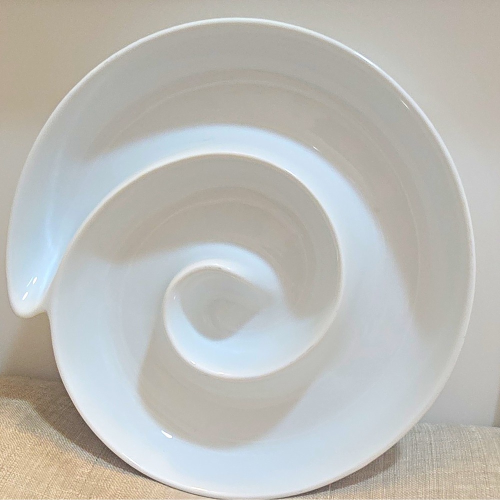 Crate & Barrel 10 in White Porcelain Chip & Dip Platter Microwave/Oven Safe